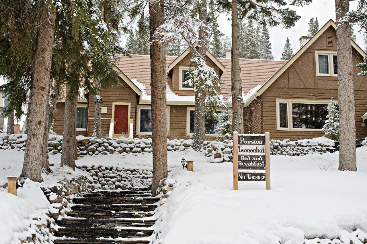 Banff Boutique Inn - Adults Only Room photo